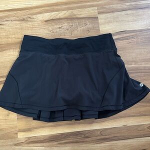 Lulu lemon skort